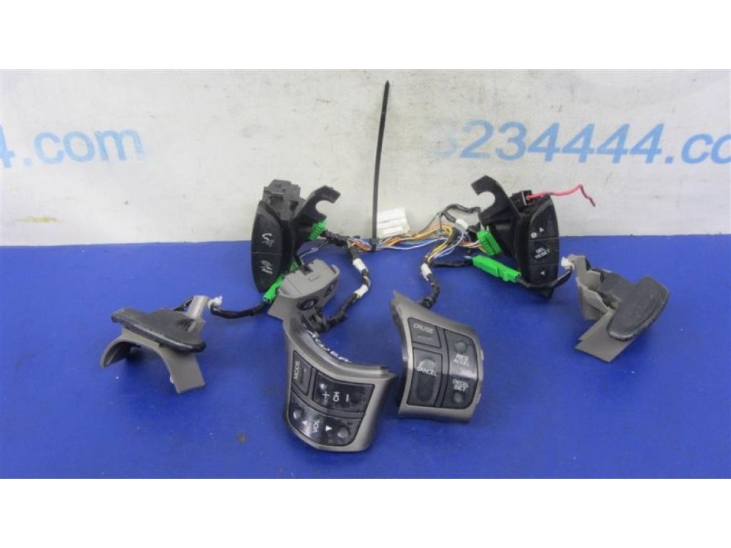 35880-STK-A01 | Кнопки на руль ACURA RDX 06-12