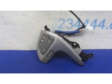 Кнопка управления магнитолой на руль лев. TOYOTA CAMRY 40 06-11