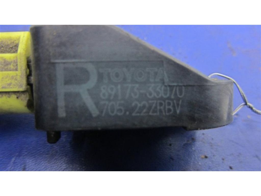 89173-09400 | Датчик удара TOYOTA CAMRY 40 06-11 - Фото 3