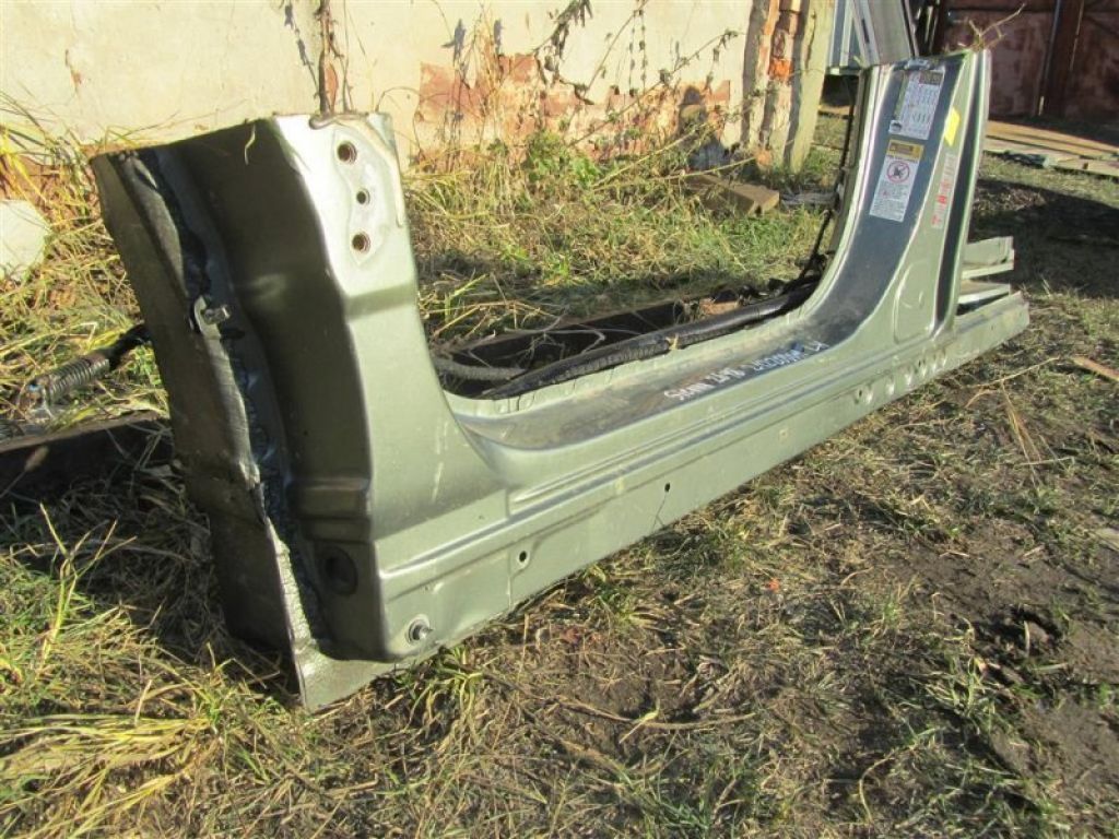 61312-08020 | Стійка кузова середня лів. TOYOTA SIENNA 11-16 - Фото 3