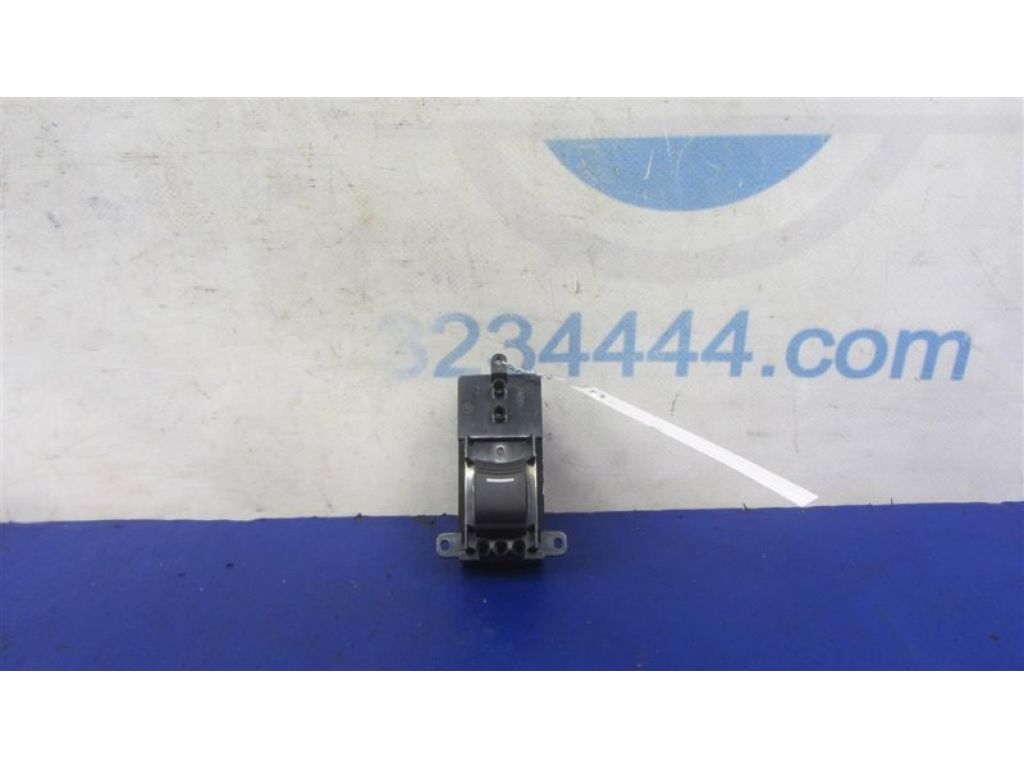 35770-TK4-A01 | Кнопка склопідіймача ACURA RDX 12-19