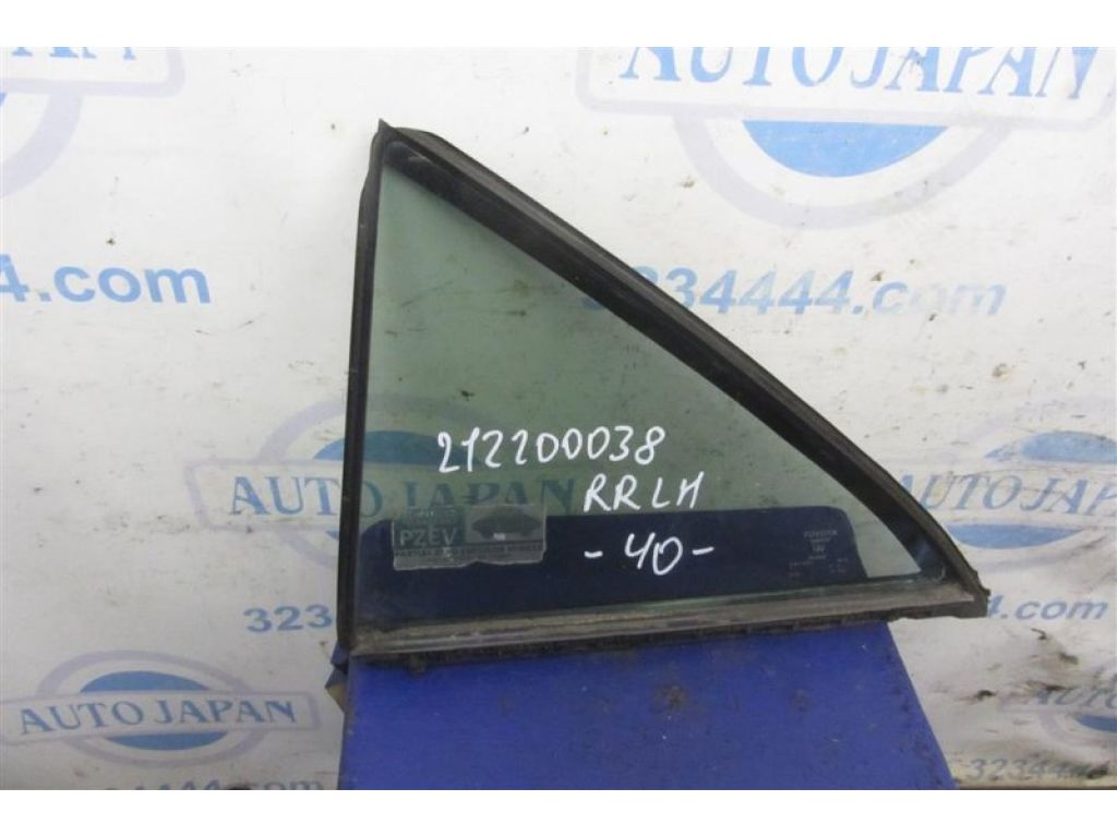 68124-33060 | Стекло двери глухое задн. лев. TOYOTA CAMRY 40 06-11