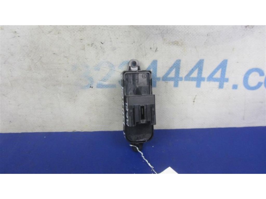 GEG1-66-370 | Кнопка стеклоподъемника задн. MAZDA 6 GH 07-12 - Фото 3