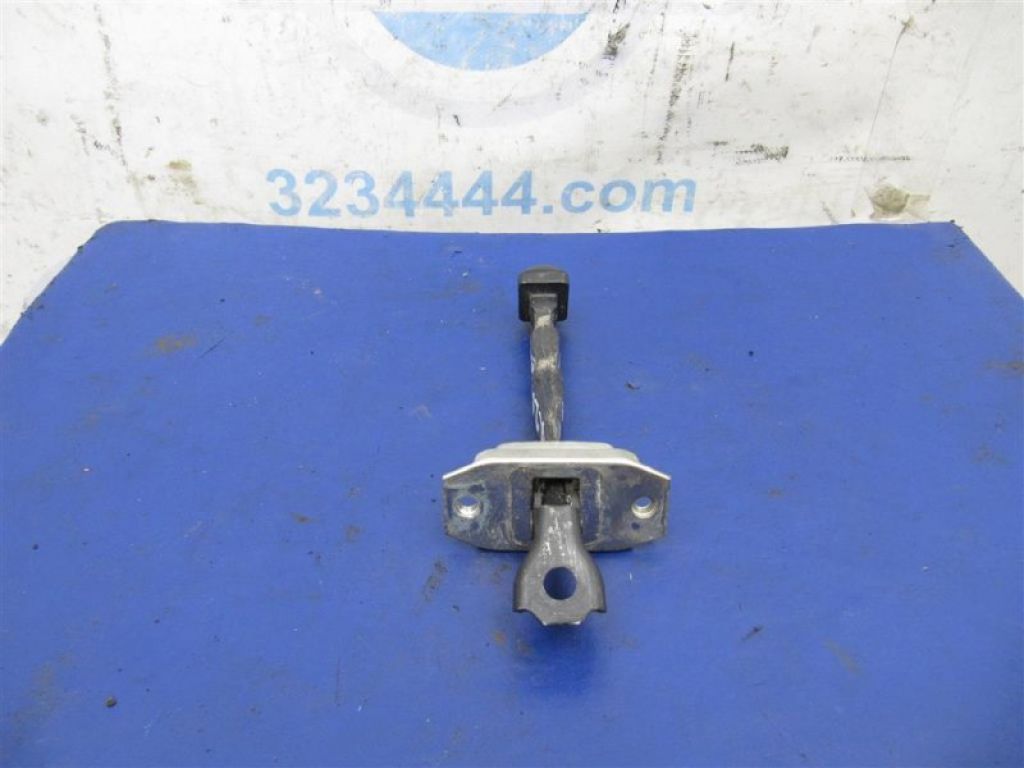 82430-3TA0A | Обмежувач дверей задн. лів. NISSAN ALTIMA L33 12-18 - Фото 3