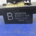 MR587944 | Кнопка стеклоподъемника MITSUBISHI L200 06-14 - Превью 3