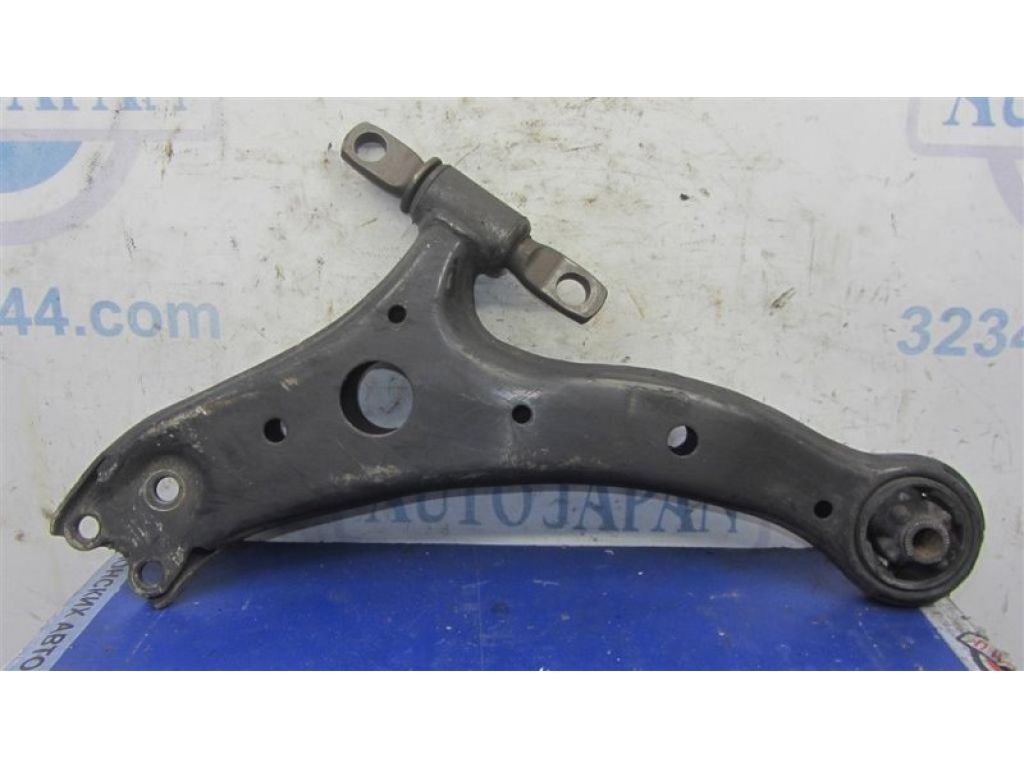 48068-06100 | Рычаг передней подвески нижний прав. TOYOTA SOLARA 03-09