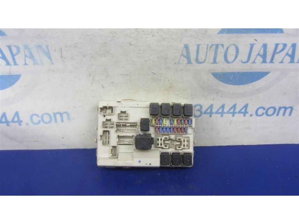 284B7-EG000 | Блок предохранителей моторный отсек INFINITI M35/M45 04-10