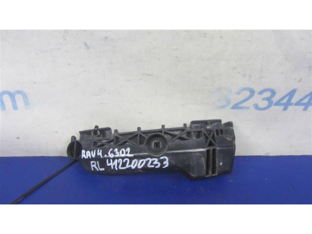 52563-42021 | Кронштейн заднього бампера лів. TOYOTA RAV4 05-12