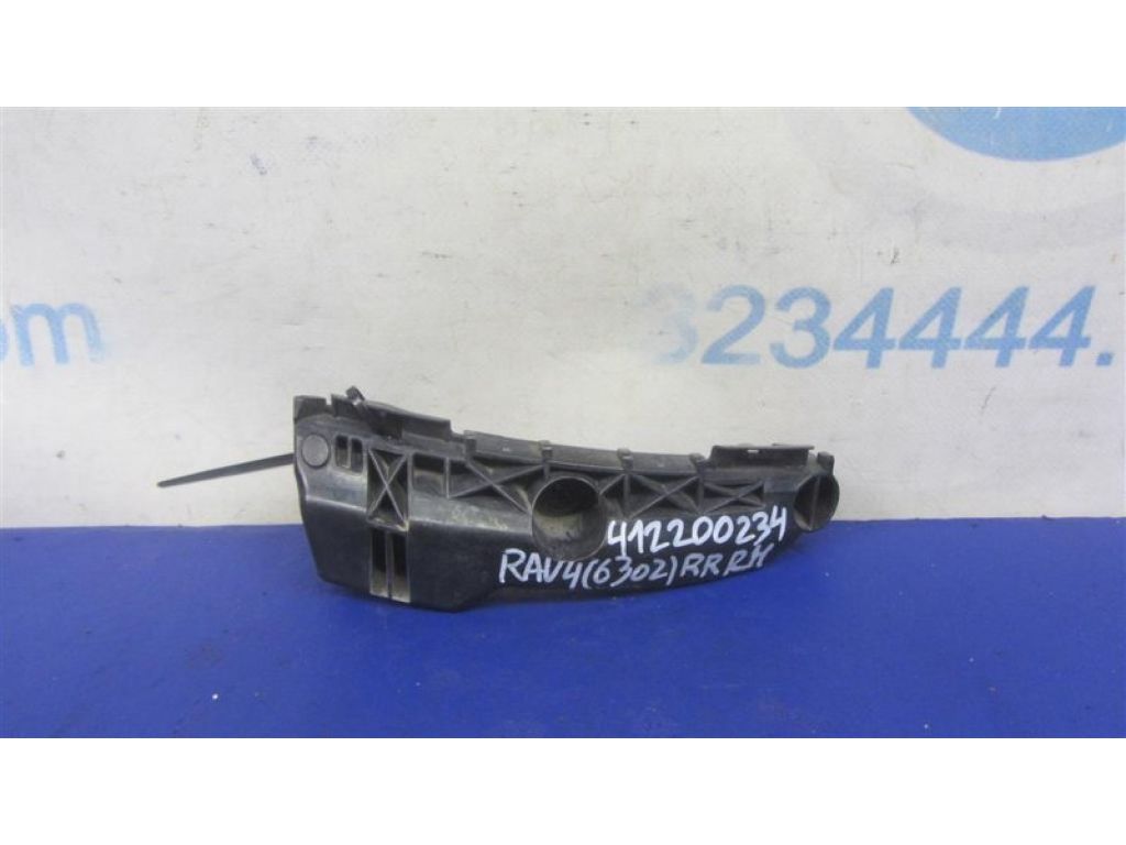 52562-42041 | Кронштейн заднього бампера прав. TOYOTA RAV4 05-12