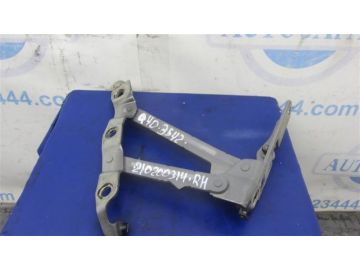 Петля кришки багажника прав. INFINITI G25/G35/G37/Q40 06-14