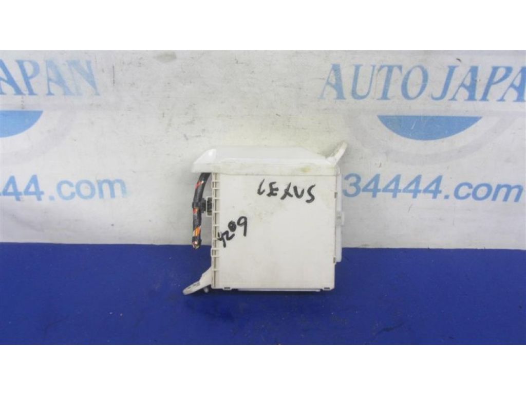 82670-50120 | Блок запобіжників салон LEXUS LS460 06-12 - Фото 2