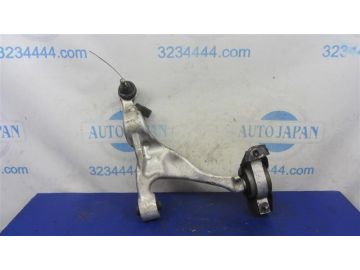 Рычаг передней подвески нижний лев. INFINITI M35/M45 04-10
