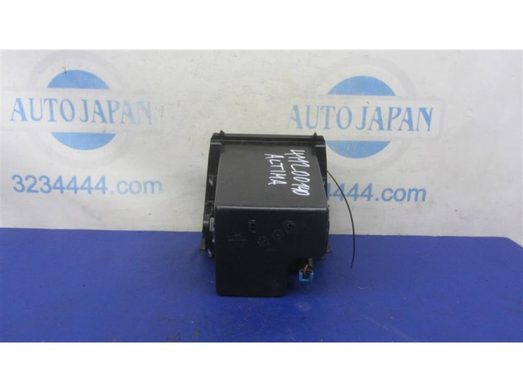 68560-JA13A | Бардачок NISSAN ALTIMA L32 07-12 - Фото 4
