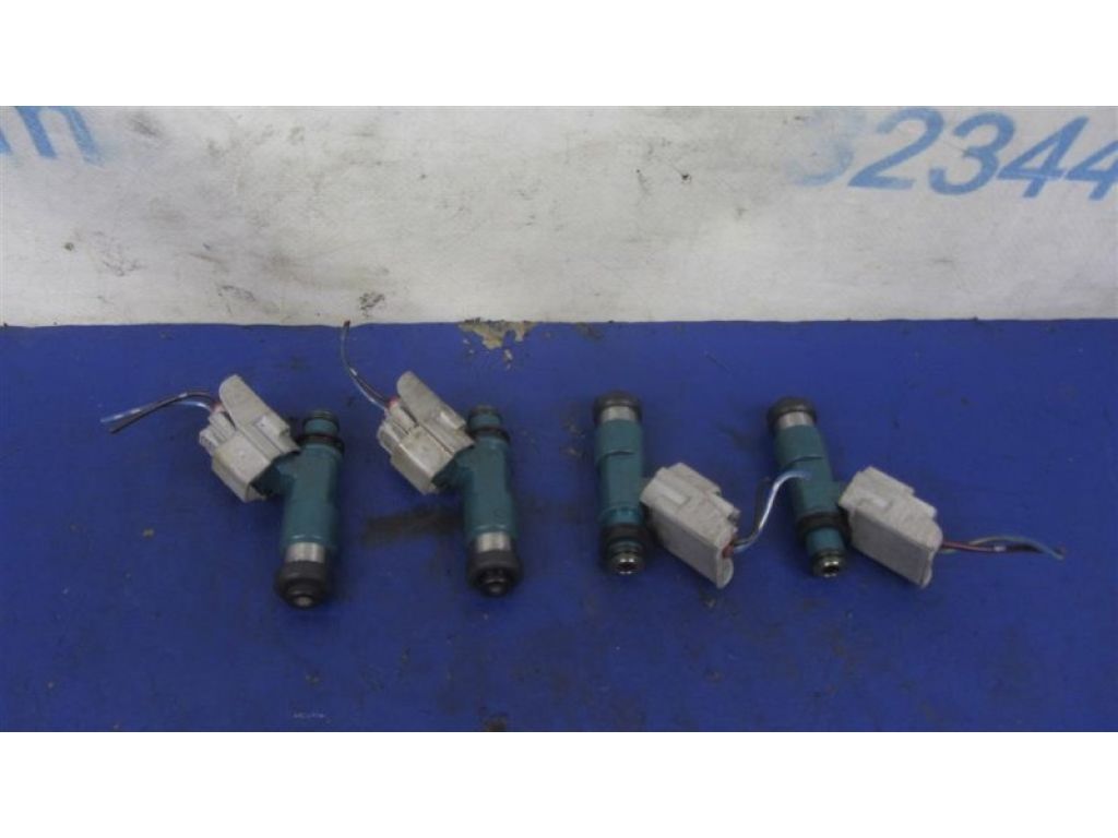 15710-65J00 | Форсунка топливная SUZUKI SX4 06-13