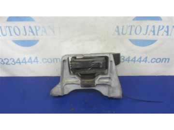 Подушка двигуна прав. MAZDA 3 BM 13-19
