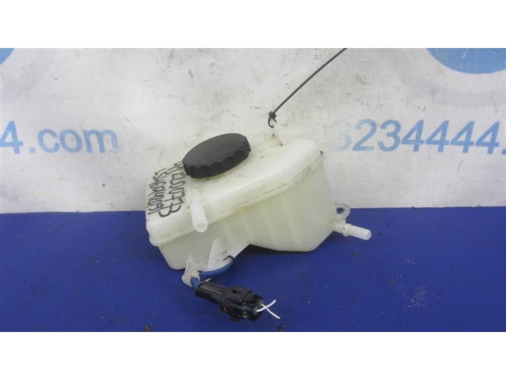 47220-50230 | Бачок главного тормозного цилиндра LEXUS LS460 06-12 - Фото 3