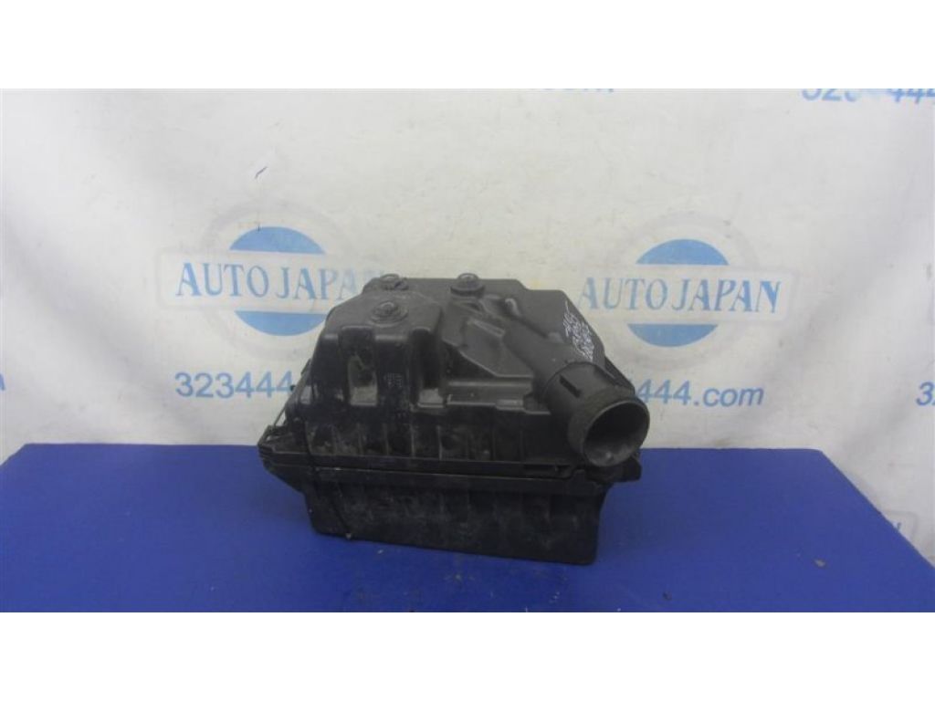 17700-28271 | Корпус повітряного фільтра TOYOTA CAMRY 40 06-11