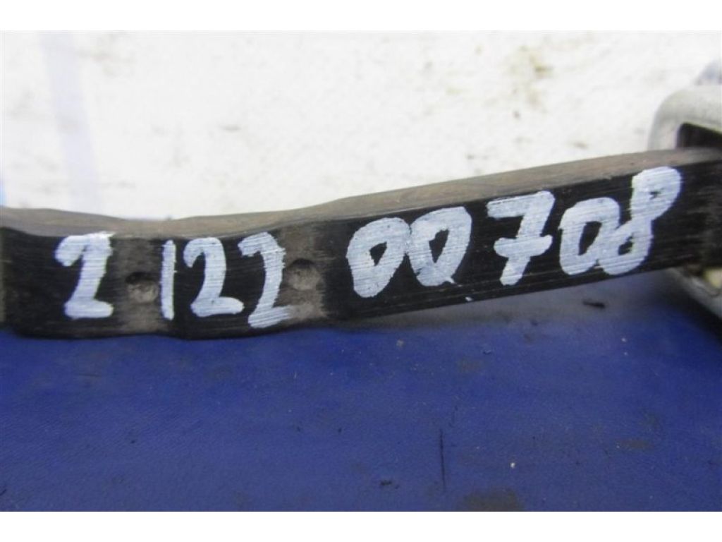 BBM472270B | Ограничитель двери задн. лев. MAZDA 3 BL 09-13 - Фото 2