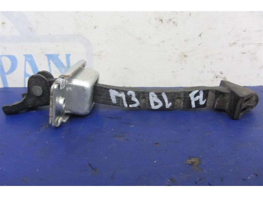 BBM458270C | Обмежувач дверей передн. лів. MAZDA 3 BL 09-13 - Фото 3