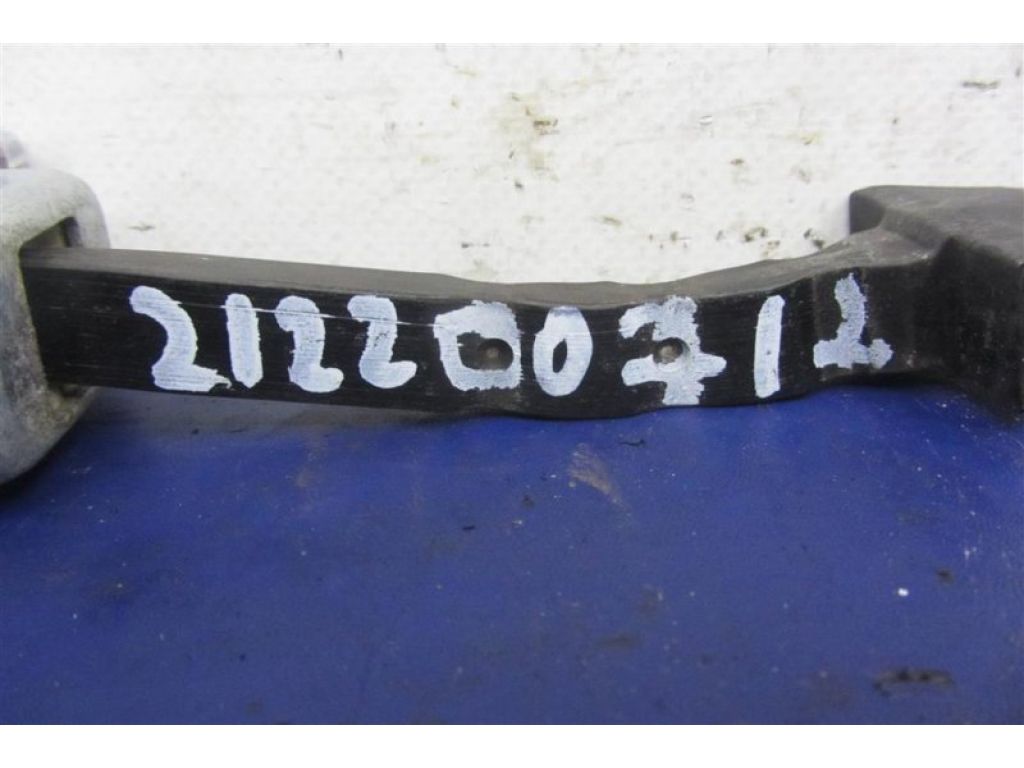 BBM472270B | Ограничитель двери задн. лев. MAZDA 3 BL 09-13 - Фото 2