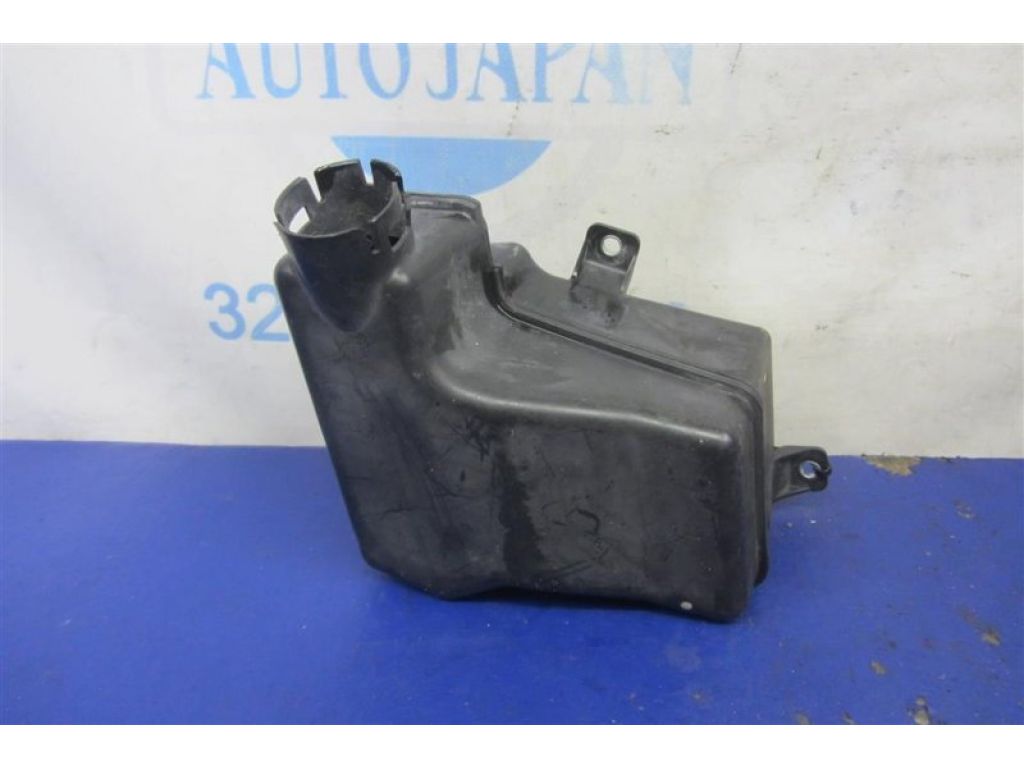 PE07-13-195C | Резонатор воздушного фильтра MAZDA 3 BL 09-13 - Фото 3