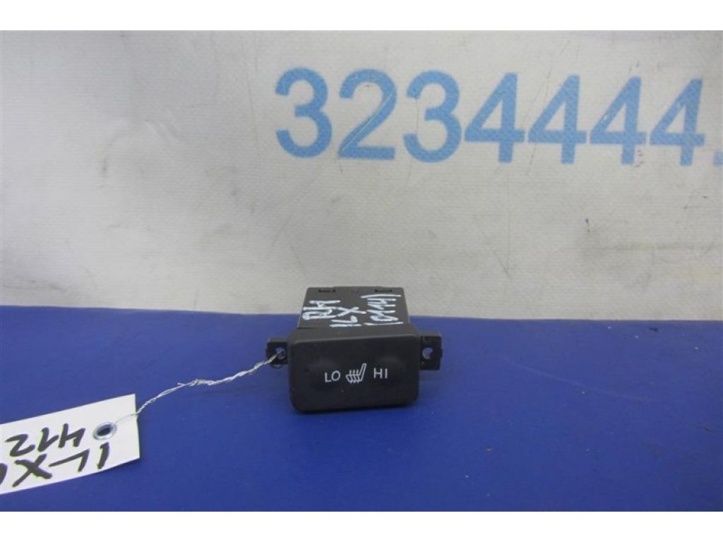 35600-TX6-003 | Кнопка обігріву сидінь прав. ACURA ILX 16-19