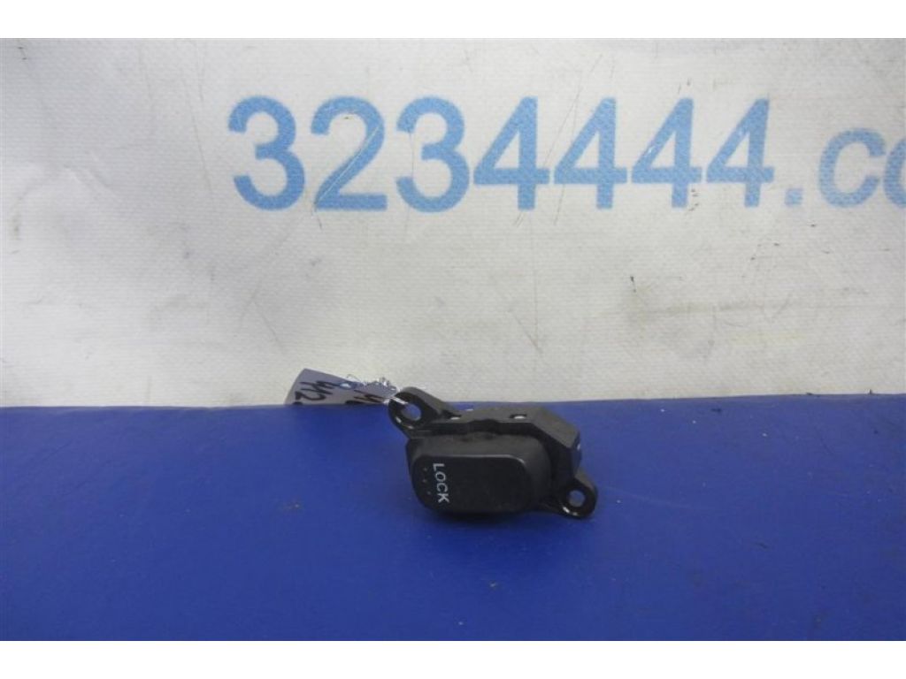 GK2A-66-660 | Кнопка центрального замку передн. лів. MAZDA 6 GG 02-07