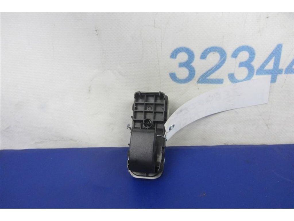 BBM2-66-370 | Кнопка стеклоподъемника задн. MAZDA 3 BL 09-13