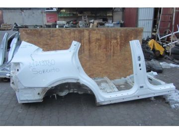 Чверть кузова задня прав. KIA SORENTO UM 14-