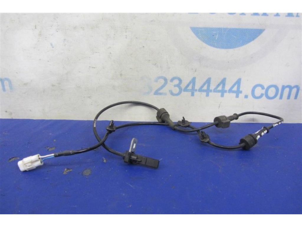 56210-57L01 | Датчик ABS передн. прав. SUZUKI KIZASHI 09-14