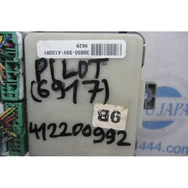 Блок запобіжників салон HONDA PILOT 02-08 38200-S9V-A11 — 3