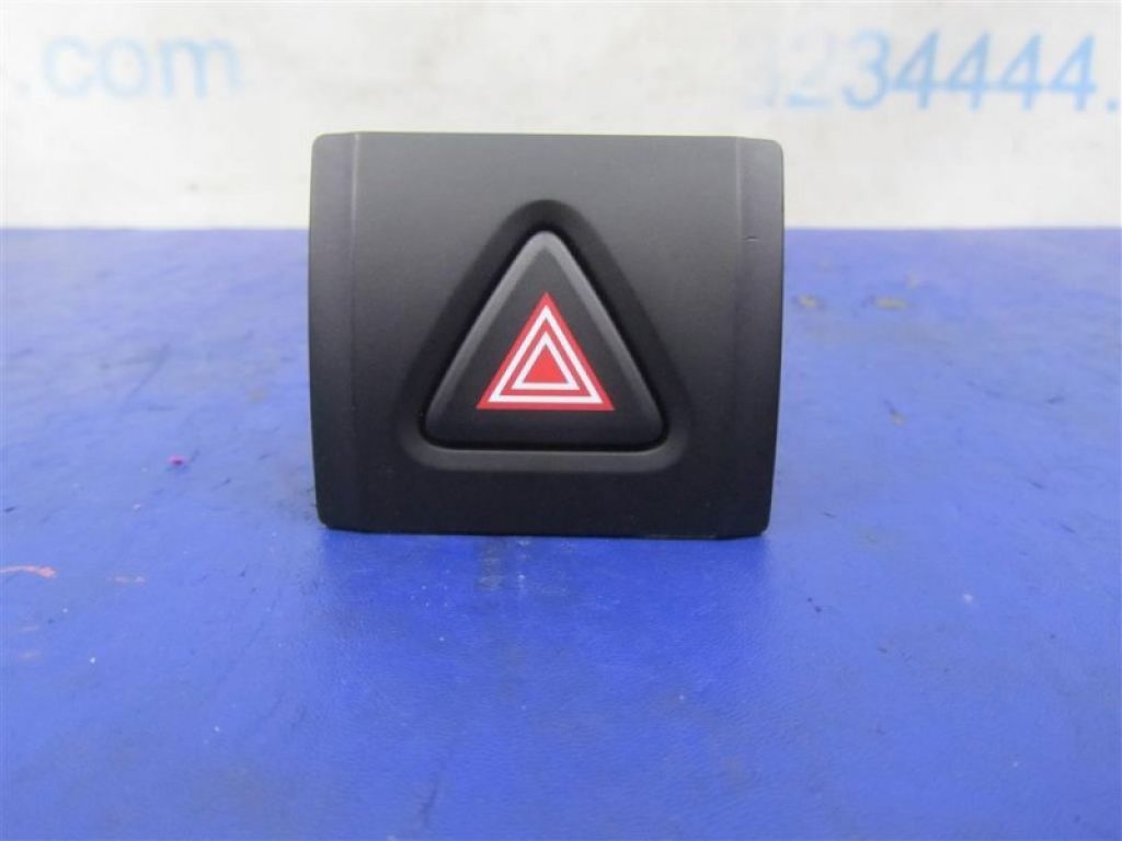 93790-J9000-4X | Кнопка аварийной сигнализации HYUNDAI KONA OS 17-23