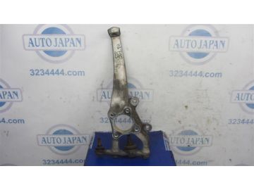 Кулак поворотный передн. лев. LEXUS GS350 GS300 05-11
