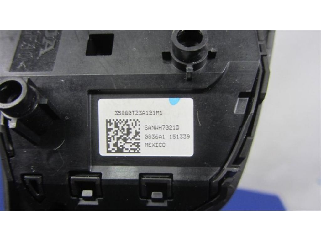 35880-TZ3-A11 | Кнопки руля ACURA TLX 14-17 - Фото 4