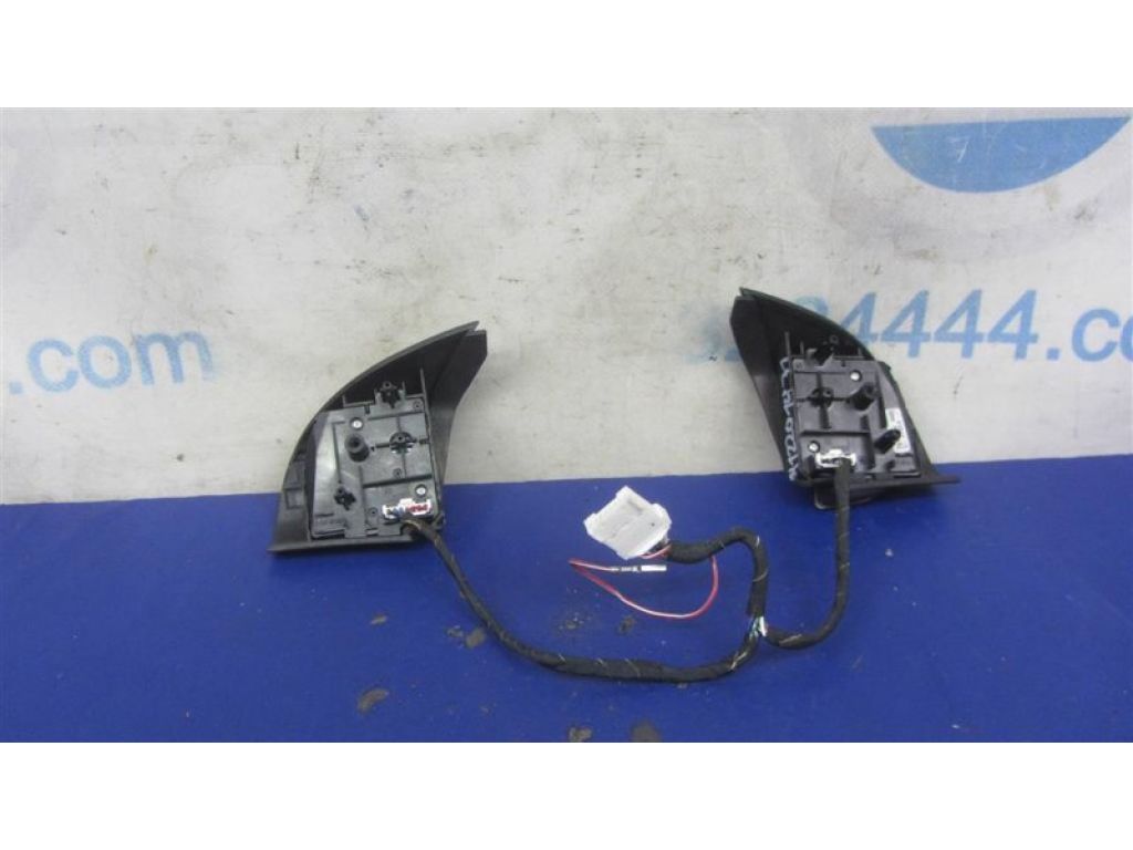 TD12-66-4M0 | Кнопки на руль MAZDA CX-9 06-16 - Фото 3
