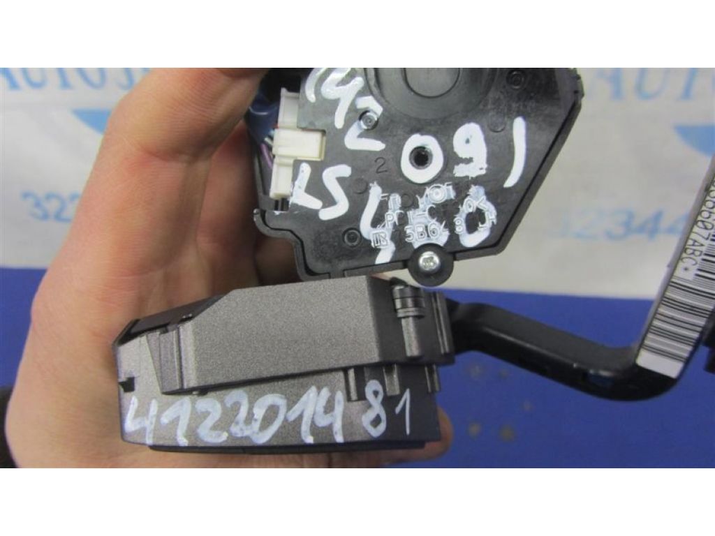 84240-50050 | Кнопки руля LEXUS LS460 06-12 - Фото 2