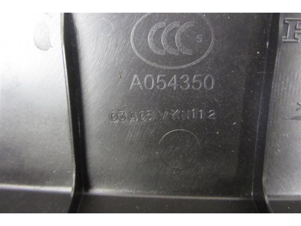 84443-TX4-A01ZB | Обшивка крышки багажника ACURA RDX 12-19 - Фото 4