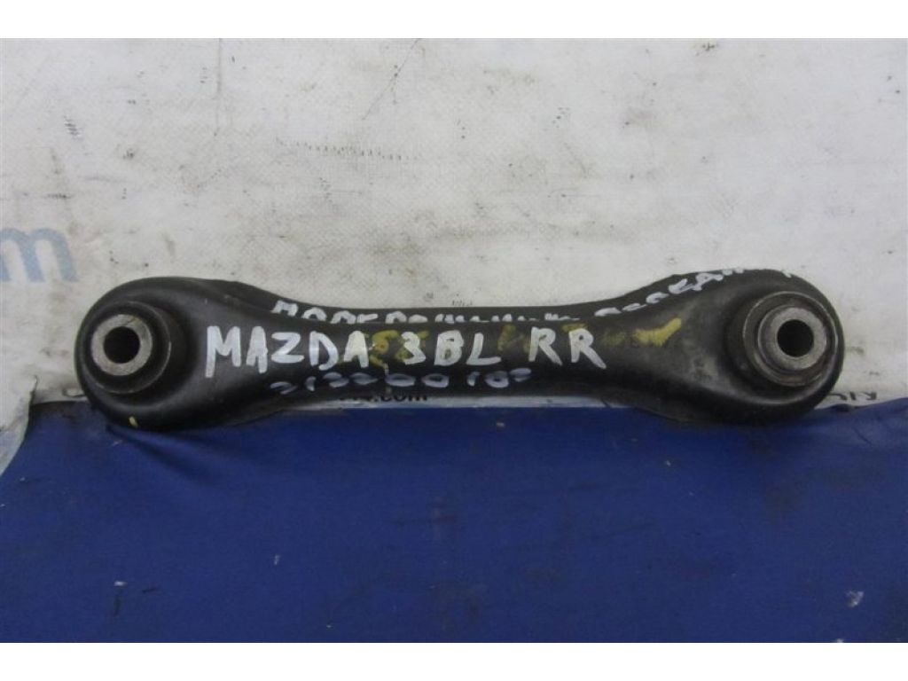 BBM2-28-500A | Важіль задньої підвіски нижній поперечний прав. MAZDA 3 BL 09-13