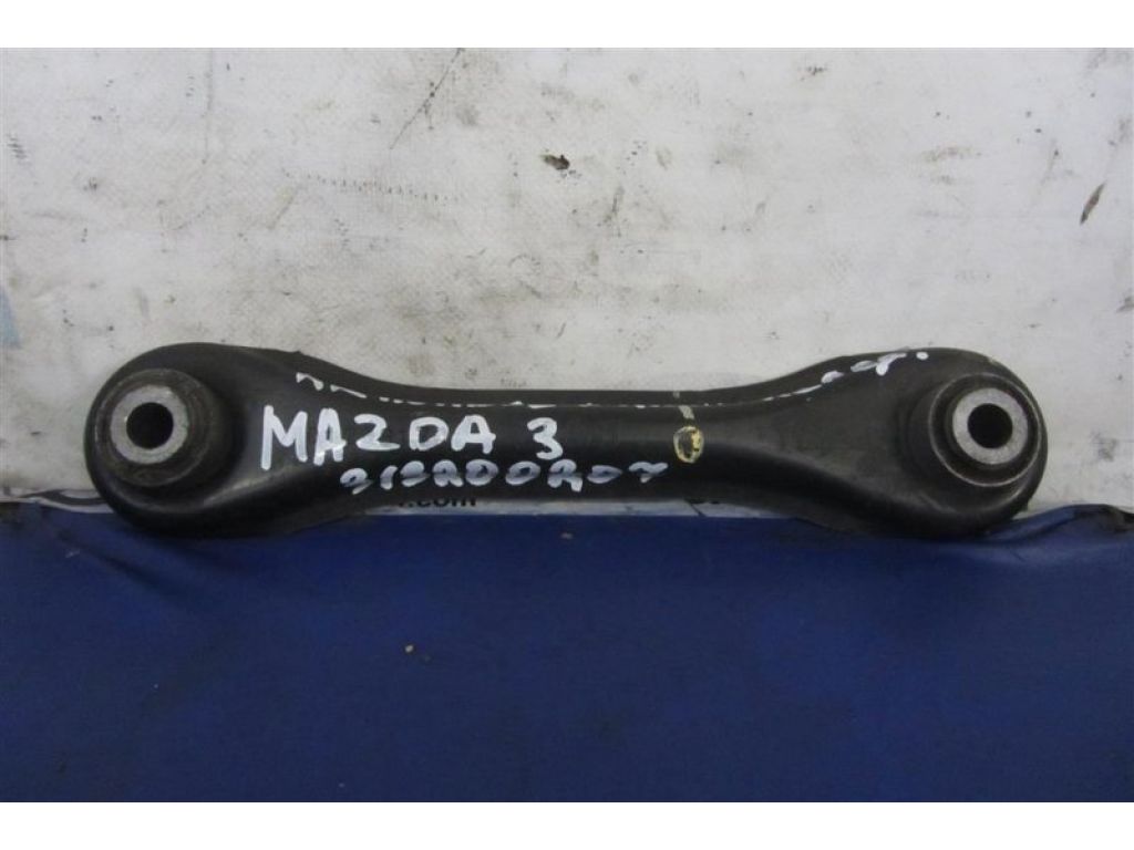 BBM2-28-500A | Важіль задньої підвіски нижній поперечний лів. MAZDA 3 BL 09-13