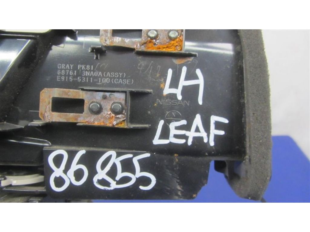 68761-3NA0A | Дефлектор воздушный лев. NISSAN LEAF 10-17 - Фото 2