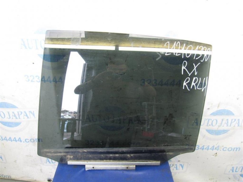 68104-0E010 | Скло дверей задн. лів. LEXUS RX300/330/350/400 03-09