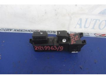 Кнопка стеклоподъемника задн. HYUNDAI TUCSON TL 15-20