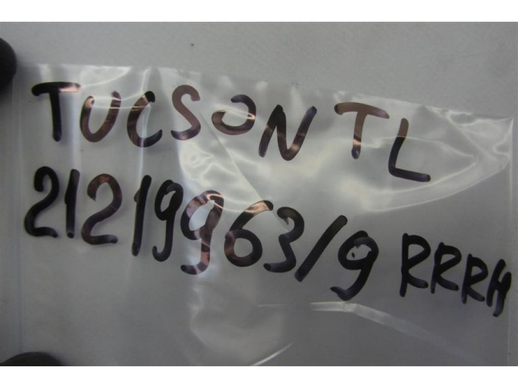 93580-D31004X | Кнопка стеклоподъемника задн. HYUNDAI TUCSON TL 15-20 - Фото 2