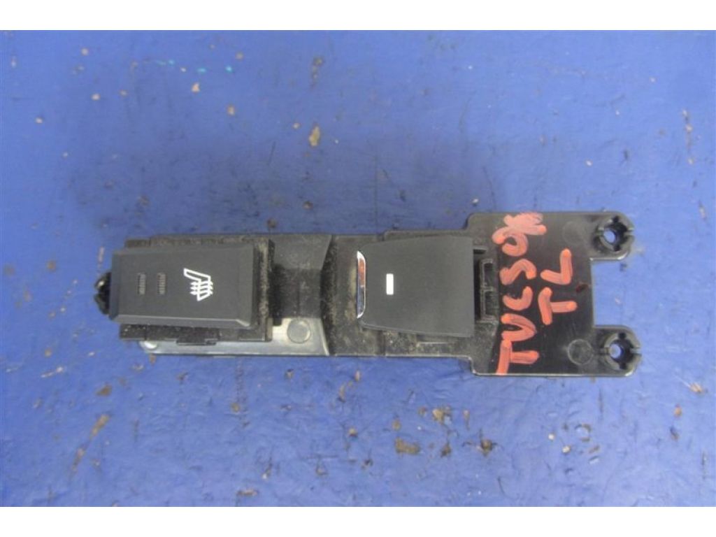 93580-D31004X | Кнопка стеклоподъемника задн. HYUNDAI TUCSON TL 15-20 - Фото 3