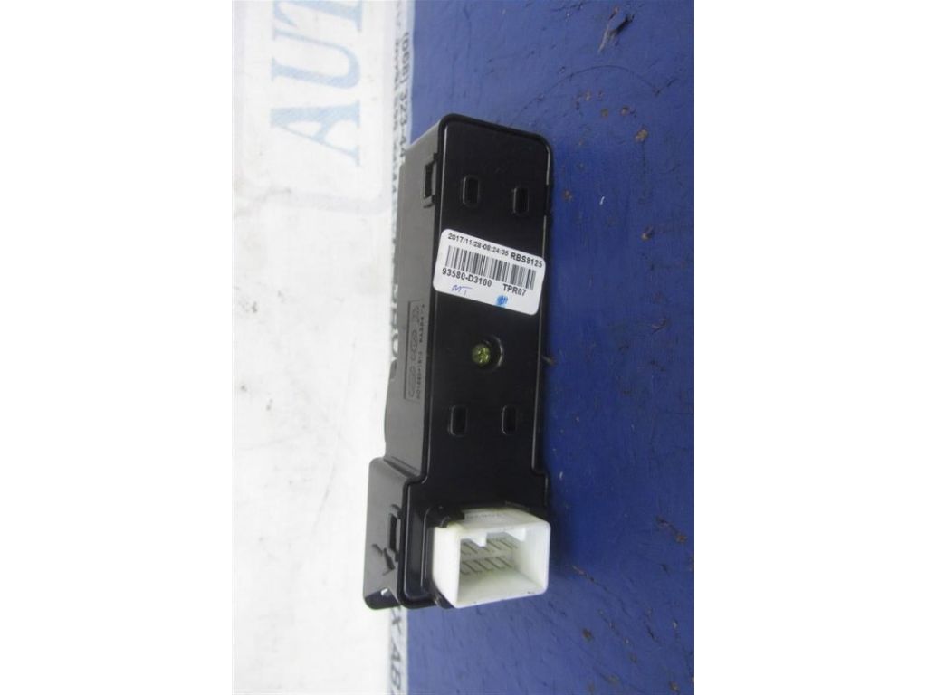93580-D31004X | Кнопка стеклоподъемника задн. HYUNDAI TUCSON TL 15-20 - Фото 5