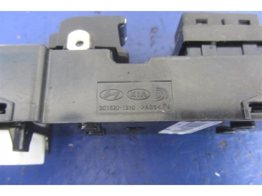 93580-D31004X | Кнопка стеклоподъемника задн. HYUNDAI TUCSON TL 15-20 - Фото 6