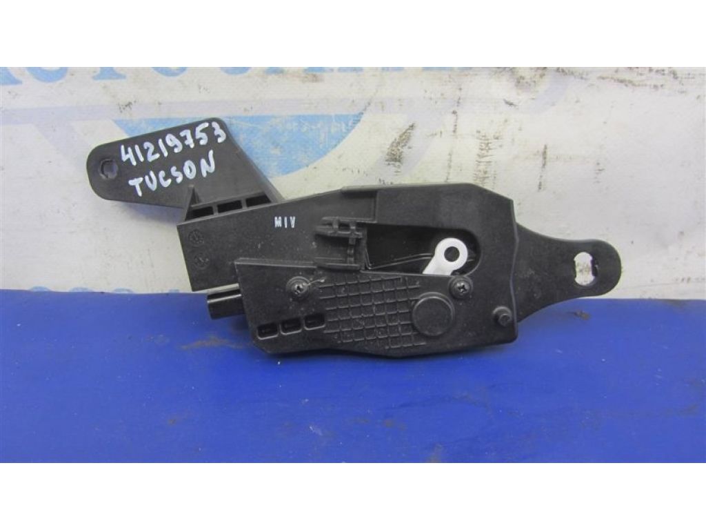 81550-D7000 | Привод открывания лючка бензобака HYUNDAI TUCSON TL 15-20