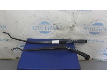 Поводок стеклоочистителя передний прав. HYUNDAI TUCSON TL 15-20