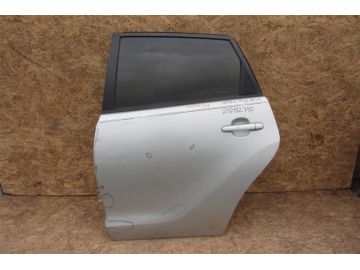 Дверь задн. лев. TOYOTA MATRIX 02-08