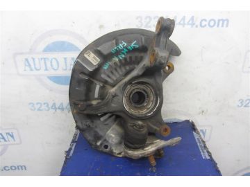 Кулак поворотний передн. лів. TOYOTA SIENNA 11-16